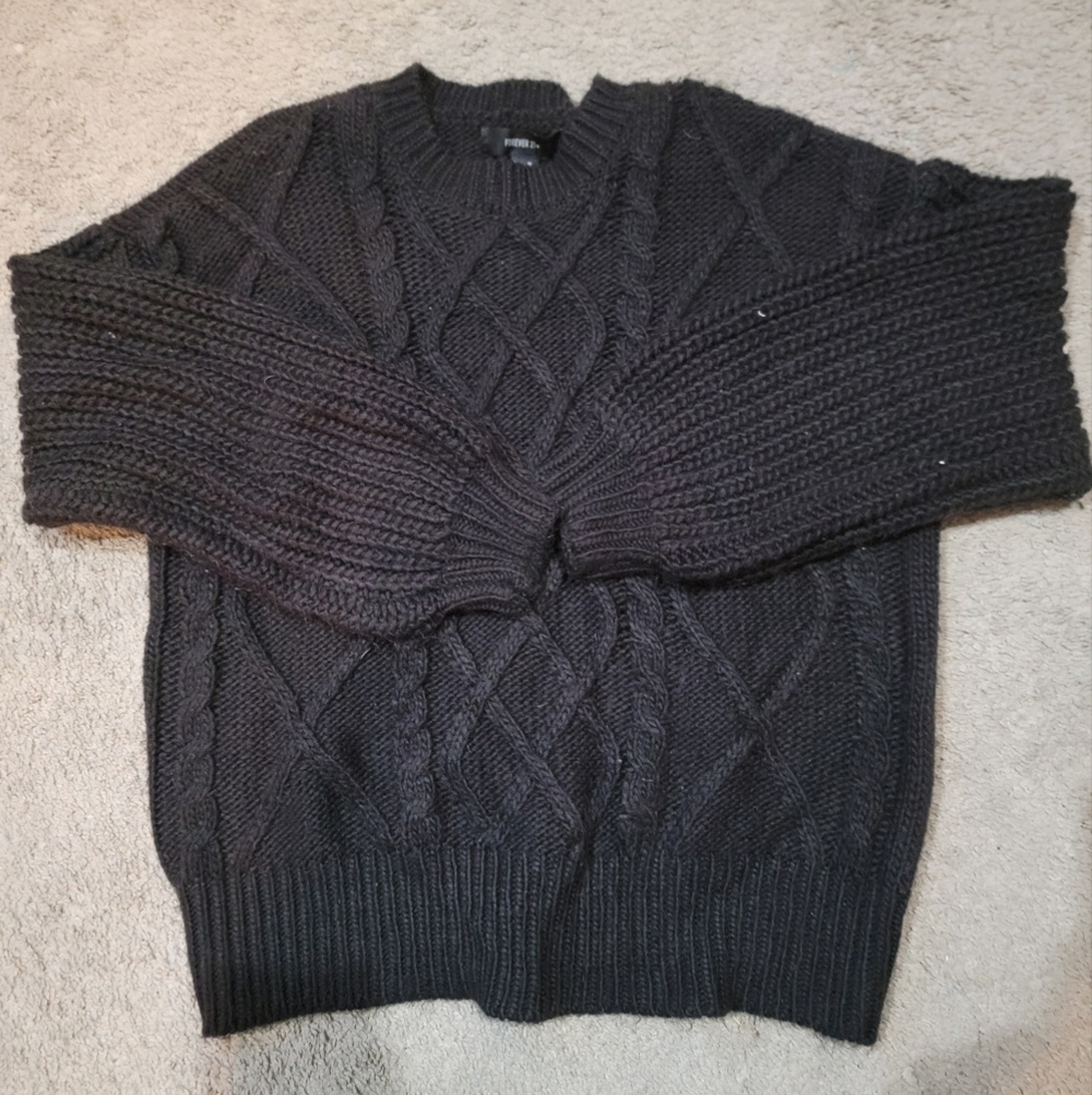 Forever 21 Black crewneck Sweater sz 1x